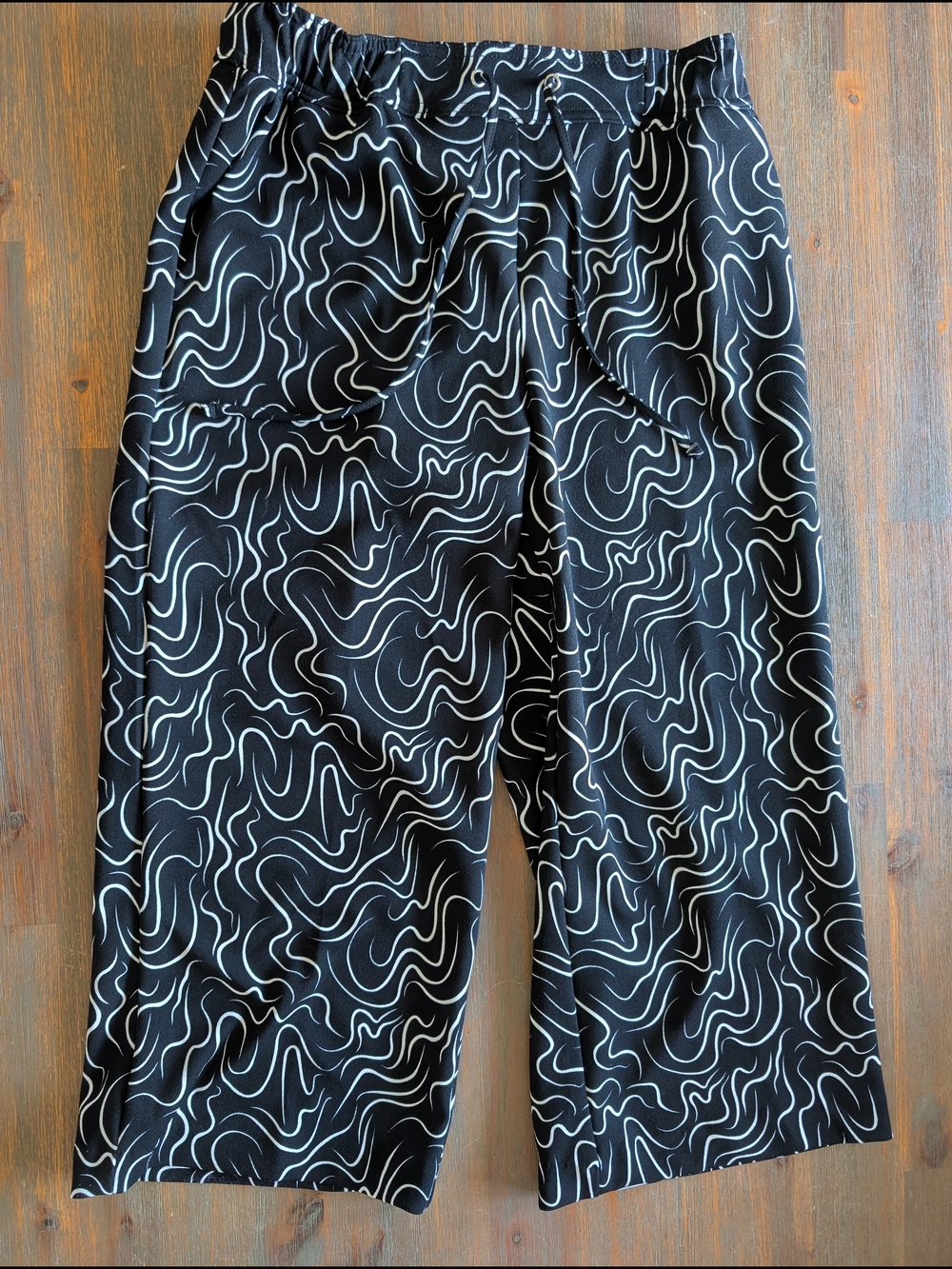 Jules & Leopold Black Pants with White Abstract Line Print